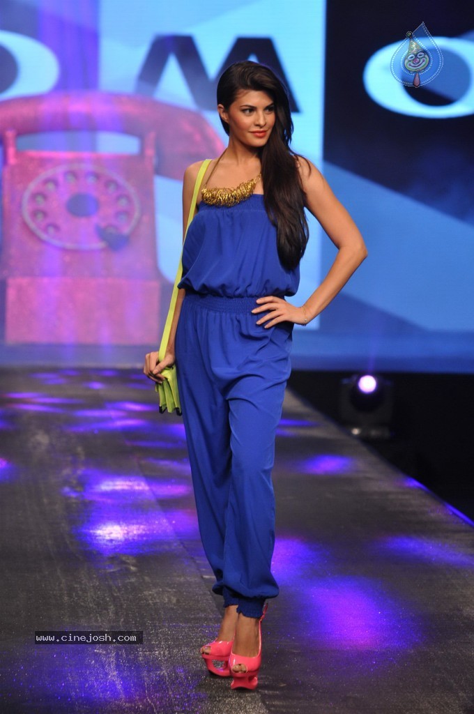 Celebs Walk the Ramp at the Allure Fashion Show - 10 / 45 photos