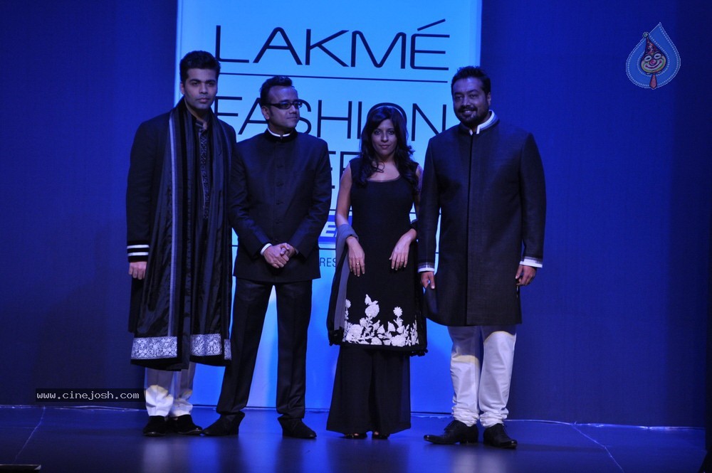 Celebs Walks the Ramp at LFW Summer Resort 2013 - 9 / 186 photos