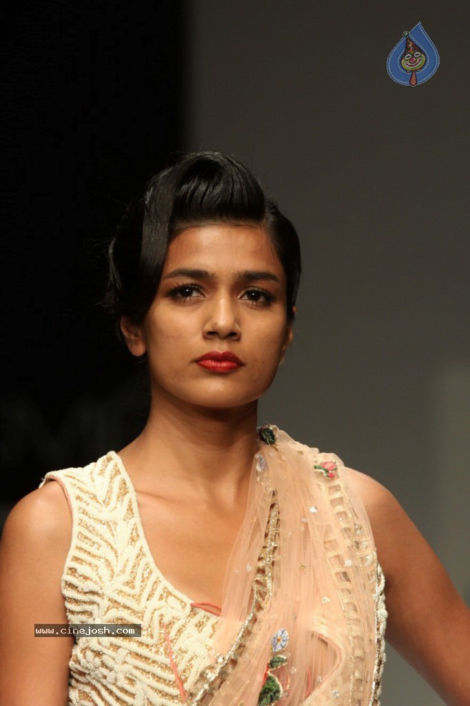 Celebs Walks the Ramp at LFW Summer Resort 2013 - 180 / 186 photos