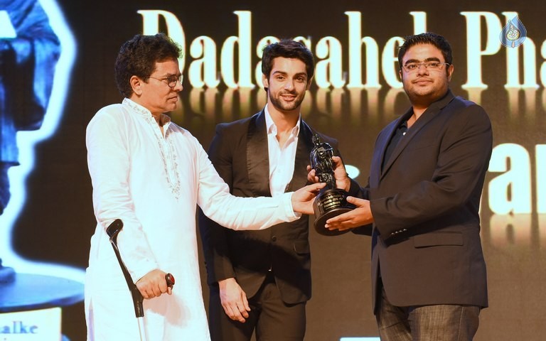 Dadasaheb Phalke Film Foundation Awards 2016 - 26 / 42 photos