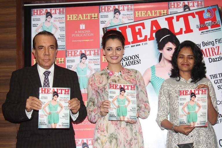 Dia Mirza Unveils Health and Nutrition Magazine Issue - 11 / 34 photos