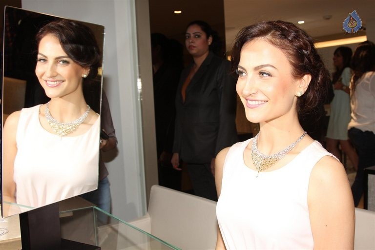 Elli Avram at Zoya Boutique Event - 3 / 20 photos