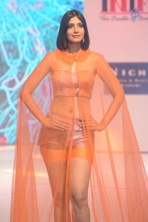 Fashion For Cause Students Of Bandra INIFD - 20 / 21 photos