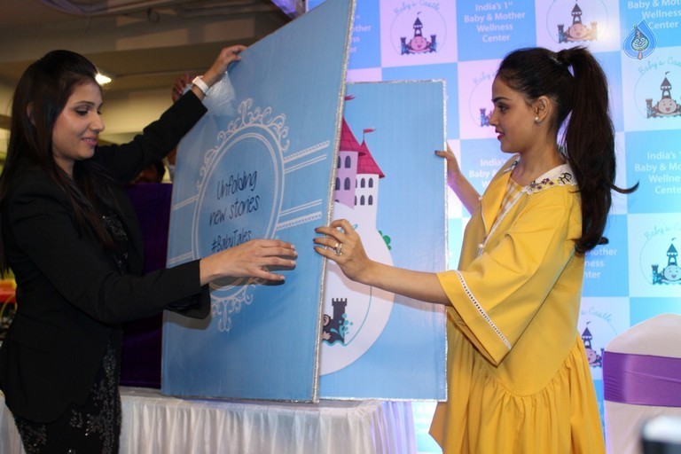 Genelia at Baby and Mother Wellness Centre Launch - 19 / 33 photos