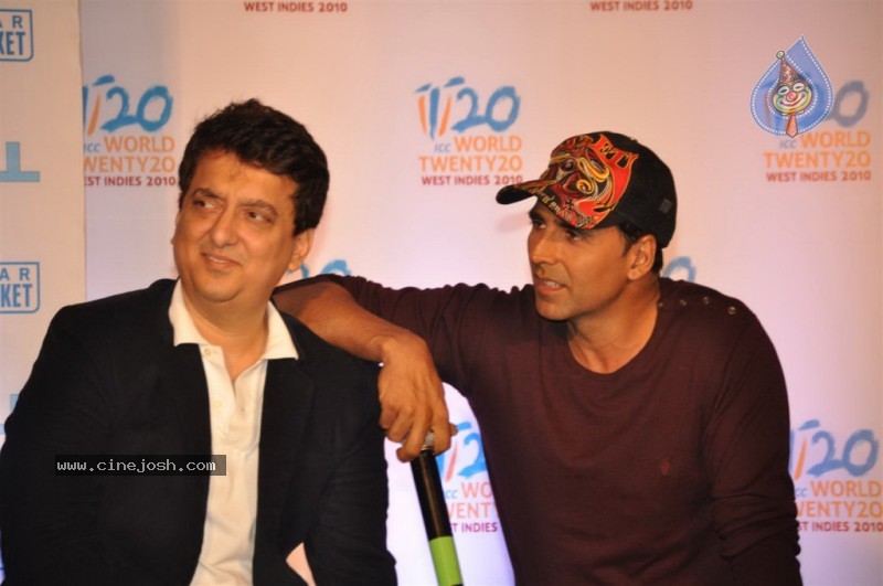 Housefull Movie Starcast at ICC T20 World Cup Event - 7 / 42 photos