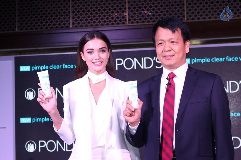 Ileana and Amy Jackson Ponds Institute new Products Launch - 4 / 33 photos
