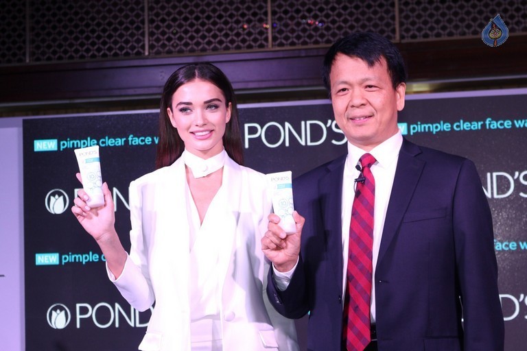 Ileana and Amy Jackson Ponds Institute new Products Launch - 9 / 33 photos