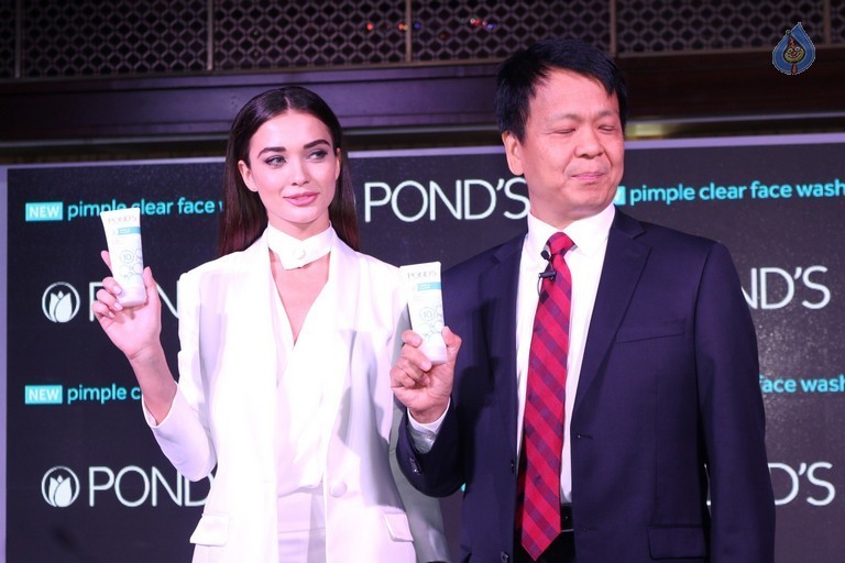 Ileana and Amy Jackson Ponds Institute new Products Launch - 17 / 33 photos