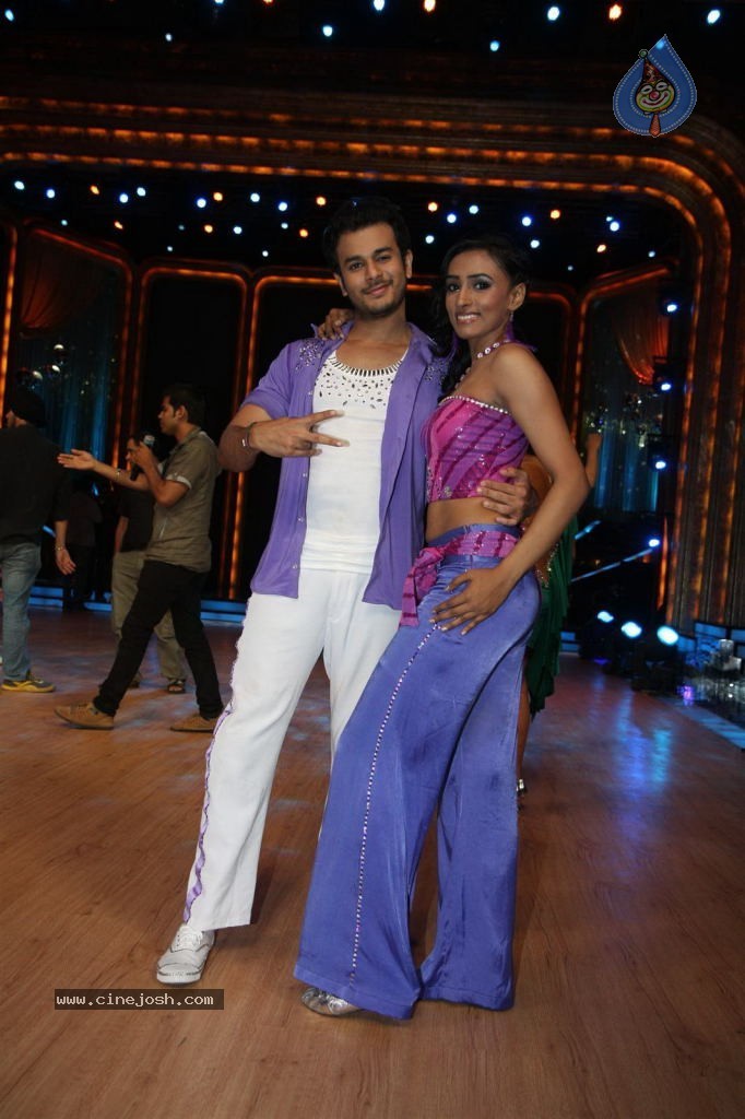 Jhalak Dikhla Jaa Wild Card Entry Shoot - 16 / 24 photos