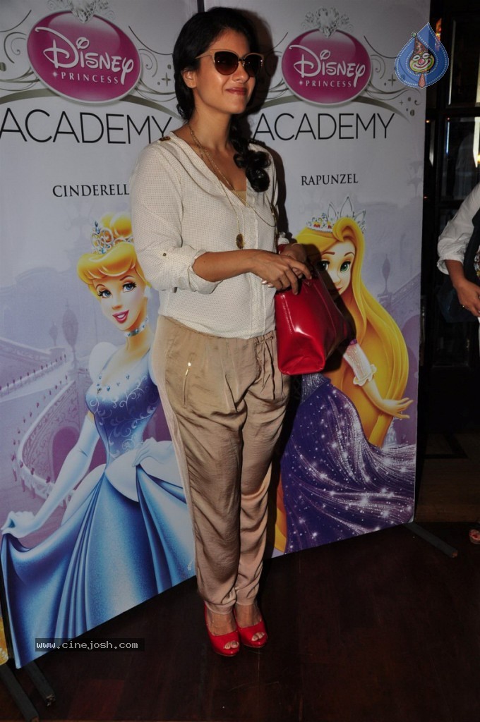 Kajol at Disney Princess Academy - 8 / 44 photos