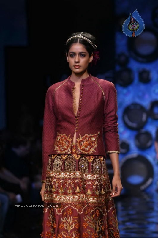 Lakme Fashion Week Day 1 All Shows - 2 / 75 photos