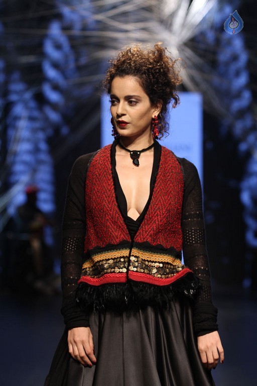 Lakme Fashion Week Winter Festive 2016 - 17 / 82 photos