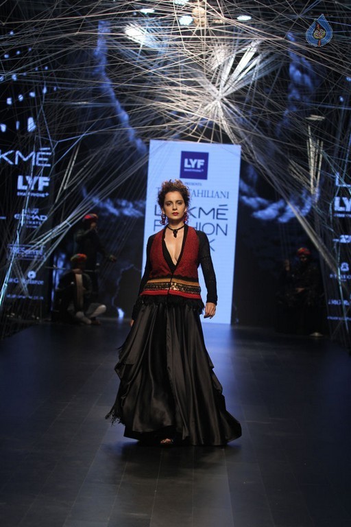 Lakme Fashion Week Winter Festive 2016 - 20 / 82 photos