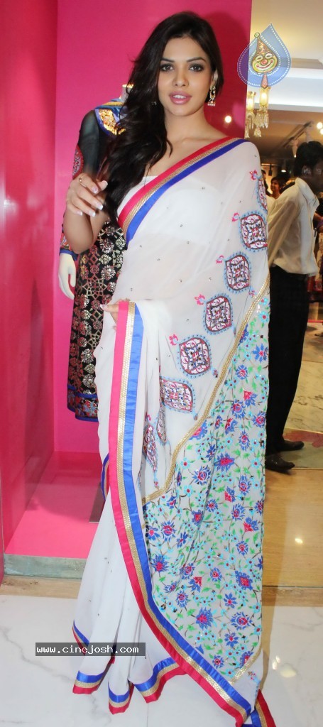 Manish Arora Store Launch - 11 / 26 photos