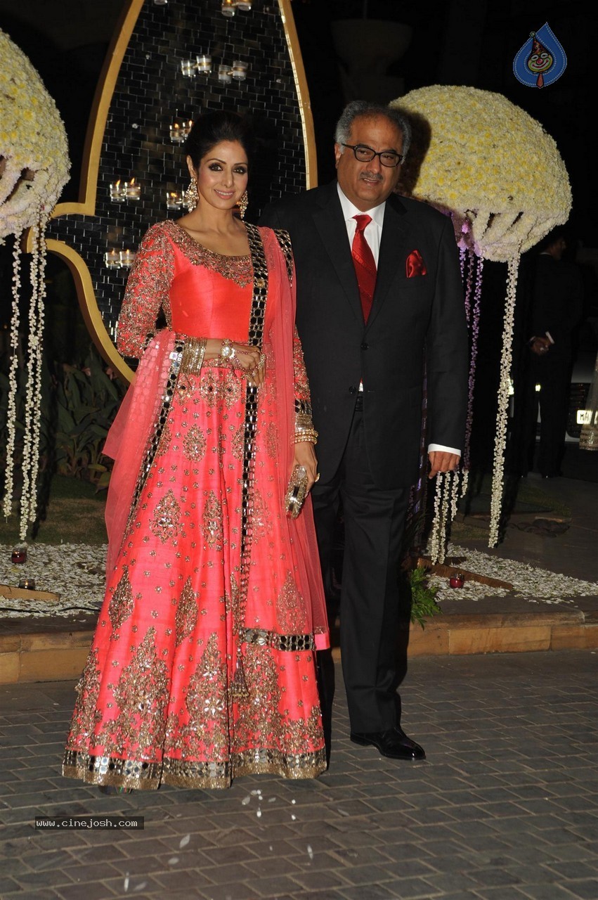 Manish Malhotra Niece Riddhi Malhotra Wedding Reception - 16 / 125 photos
