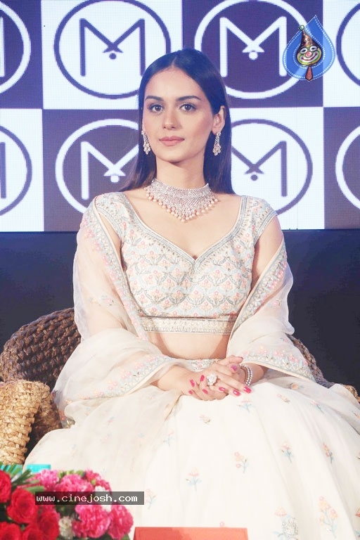 Manushi Chhillar At Press Conference Of Malabar Jewellery Event - 8 / 9 photos