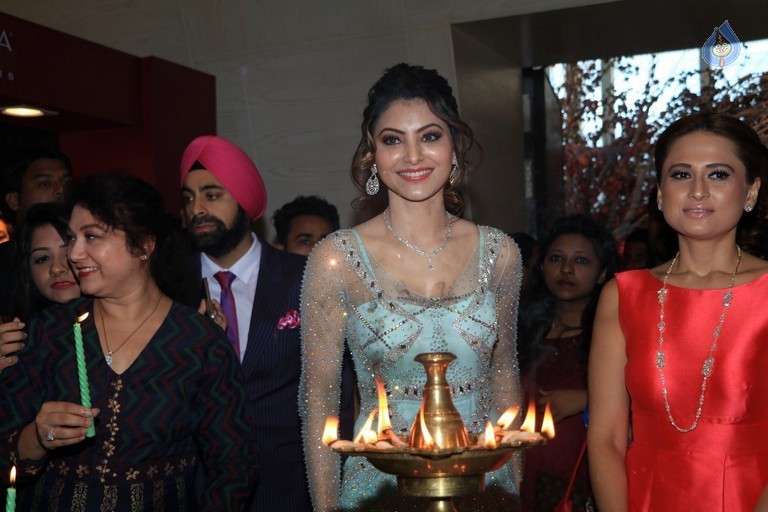 Premium Jewellery Exhibition Launch - 17 / 42 photos