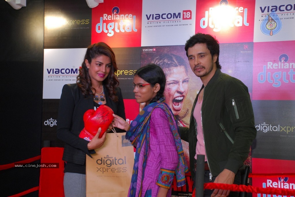 Priyanka Chopra at Reliance Digital Express  - 7 / 70 photos