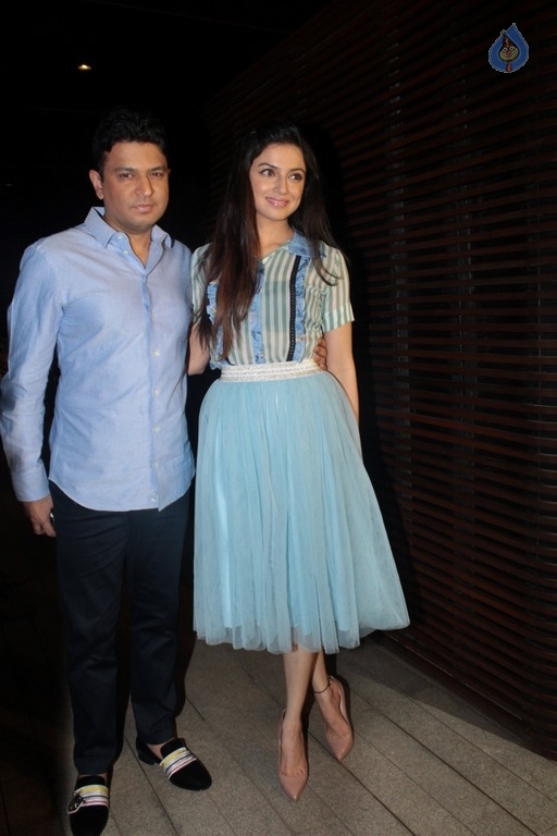 Priyanka Chopra Host Success Party of Ventilator Movie - 15 / 42 photos