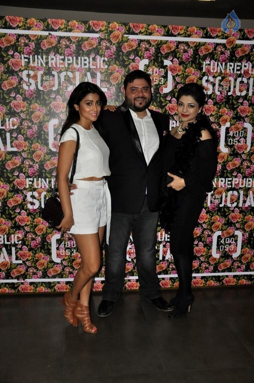 Riyaaz Amlani Fun Republic Social Launch - 4 / 21 photos