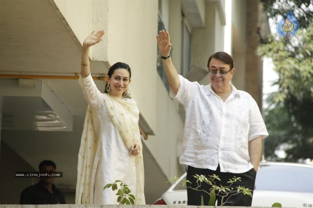 Kareena Kapoor Wedding Mehndi Ceremony - 28 / 60 photos