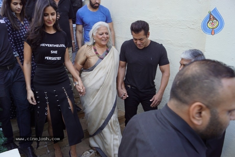 Salman Khan And Katrina Kaif At Bina Kak Book Launch - 9 / 20 photos