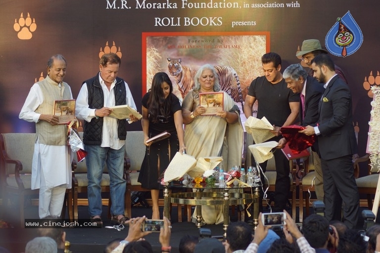 Salman Khan And Katrina Kaif At Bina Kak Book Launch - 13 / 20 photos