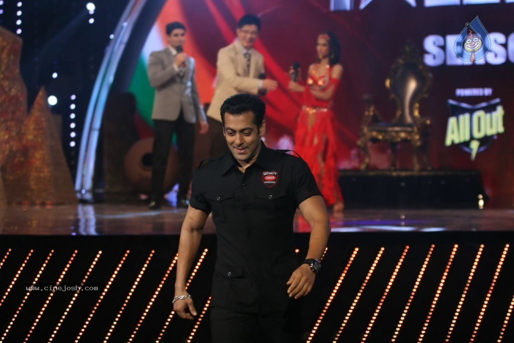 Salman Khan at Colors India got Talent Event - 12 / 29 photos