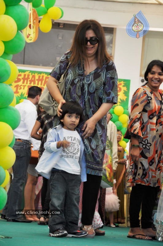Sanjay Dutt Kids Birthday Party - 21 / 30 photos