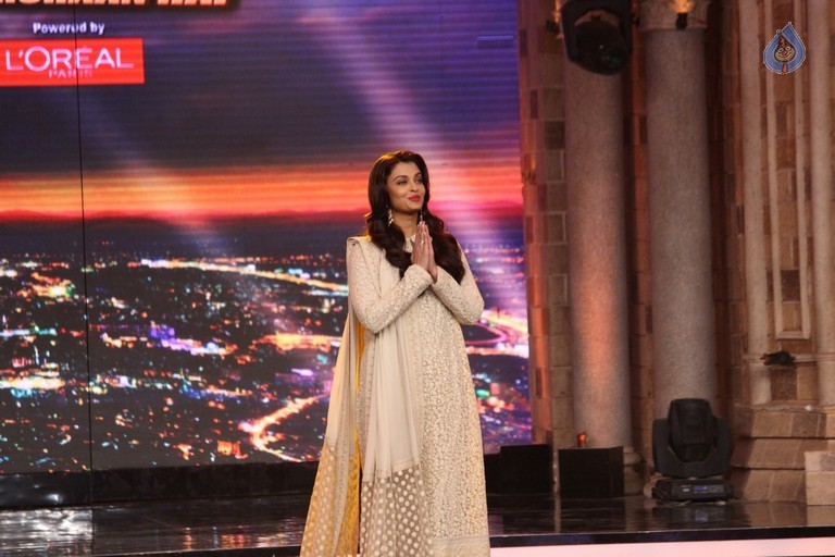 Sarbjit Team at IGT - 11 / 26 photos