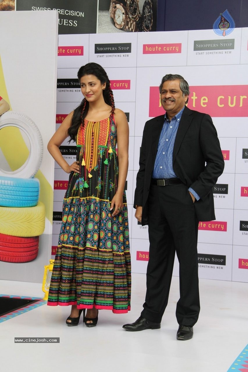 Shruti Haasan at Haute Curry Fashion Show - 1 / 49 photos