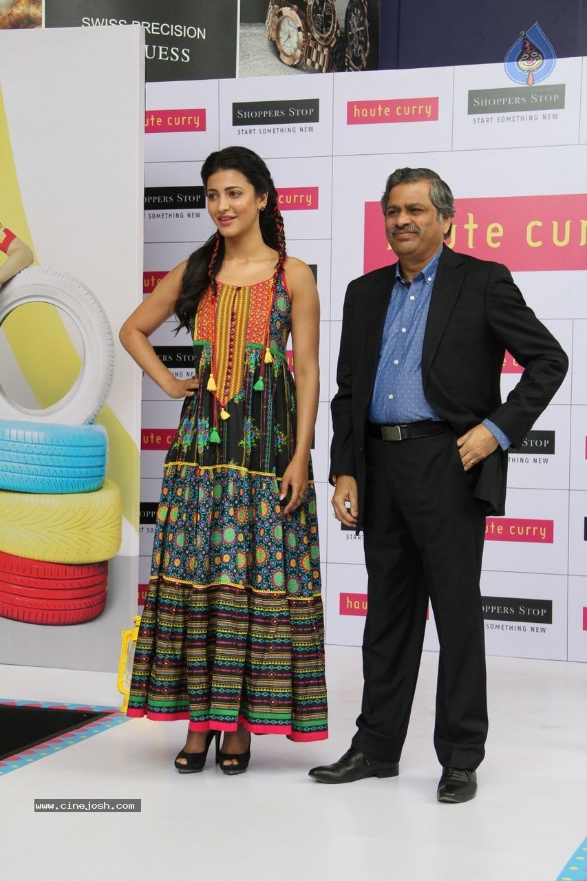 Shruti Haasan at Haute Curry Fashion Show - 2 / 49 photos