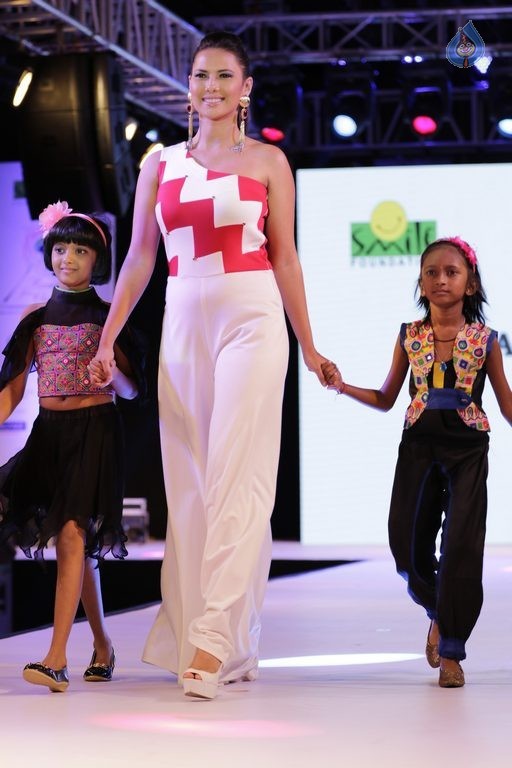 Smile Foundation 9th Edition Ramp Walk Show Photos - 20 / 104 photos