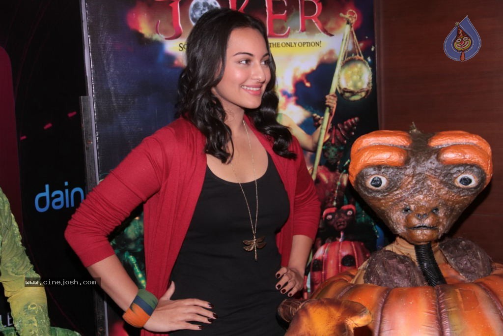 Sonakshi Sinha at Joker Film Event - 3 / 41 photos