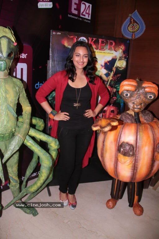 Sonakshi Sinha at Joker Film Event - 7 / 41 photos