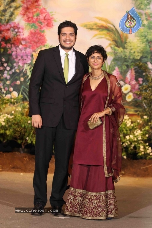 Sonam Kapoor And Anand Ahuja Wedding Reception Photos Set 2 - 2 / 42 photos