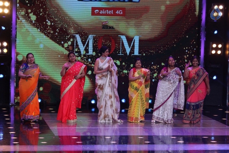 Sridevi Promotes Mom at Sa Re Ga Ma Pa Sets - 9 / 21 photos