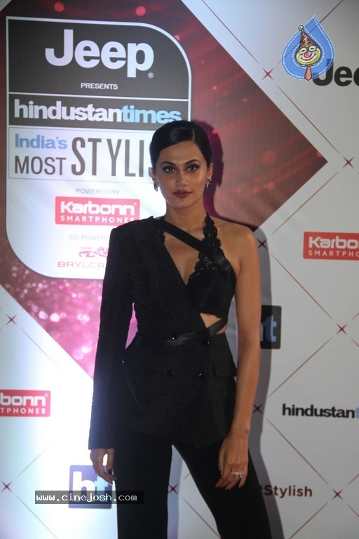 Star Studded Red Carpet Of Ht Most Stylish Awards 2018 - 9 / 36 photos