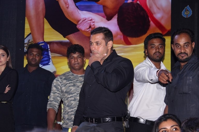 Sultan Trailer Launch Photos - 7 / 26 photos