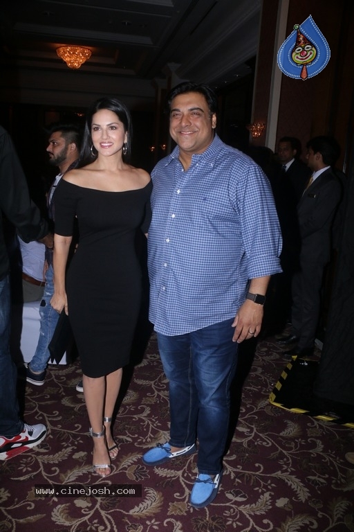 Sunny Leone At Launch Of Discovery JEET - 8 / 11 photos