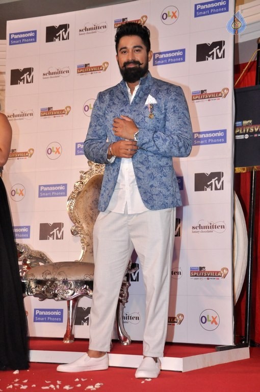 Sunny Leone at MTV Spitsvilla 9 Launch - 21 / 42 photos