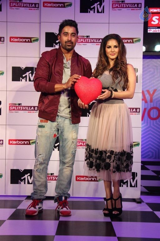 Sunny Leone at MTV Splitsvilla 8 Press Meet - 8 / 40 photos