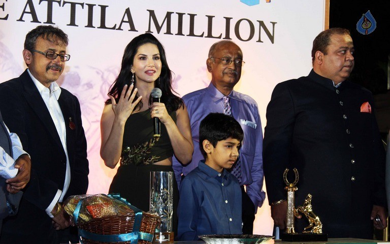 Sunny Leone at The Atilla Million Race Event - 13 / 38 photos