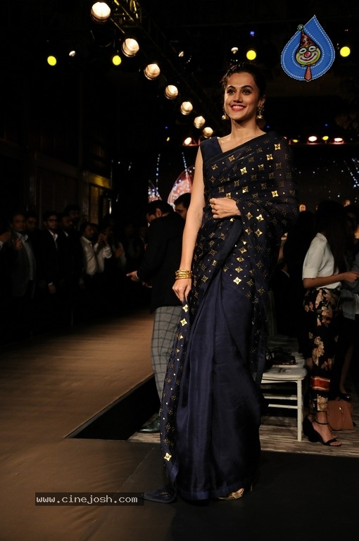 Tapsee Pannu At Forevermark Collection Fashion Show - 1 / 9 photos