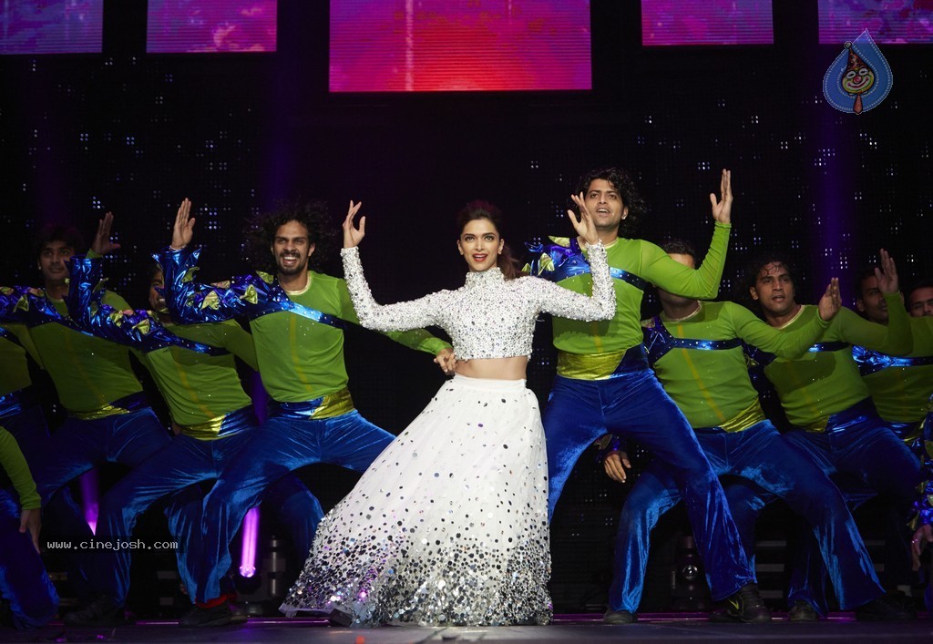 The Biggest Bollywood Extravaganza SLAM Tour Photos - 2 / 33 photos