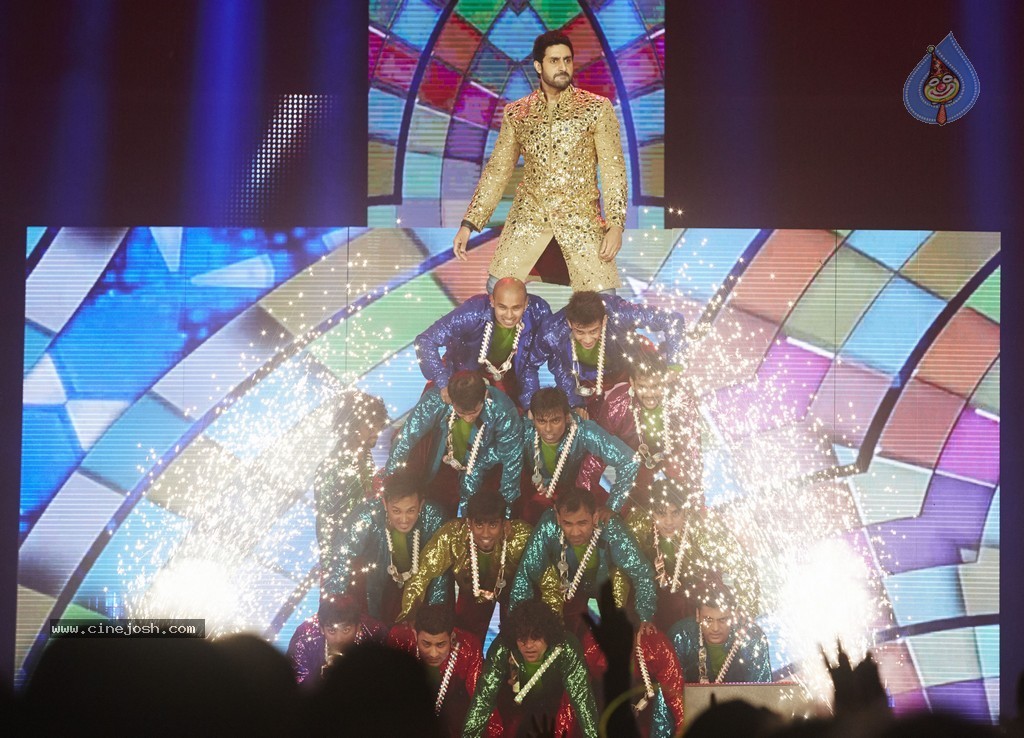 The Biggest Bollywood Extravaganza SLAM Tour Photos - 10 / 33 photos