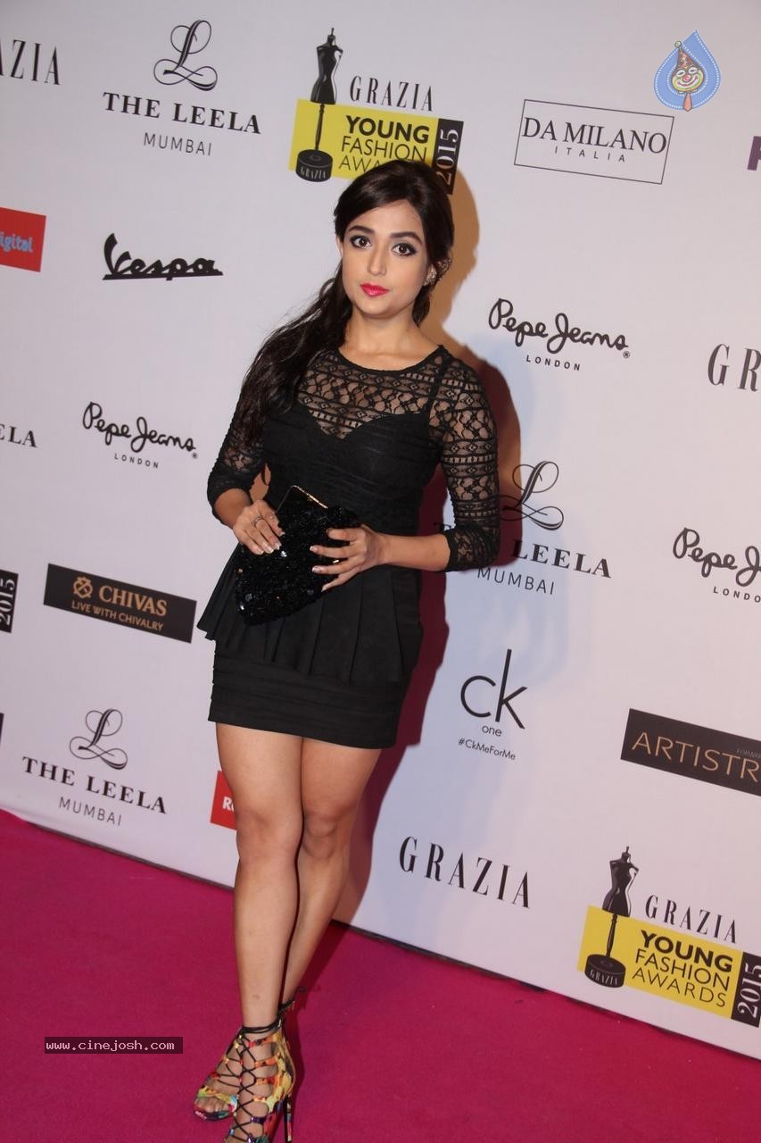 The Journey of 70s at Grazia Young Fashion Awards 2015 - 20 / 118 photos