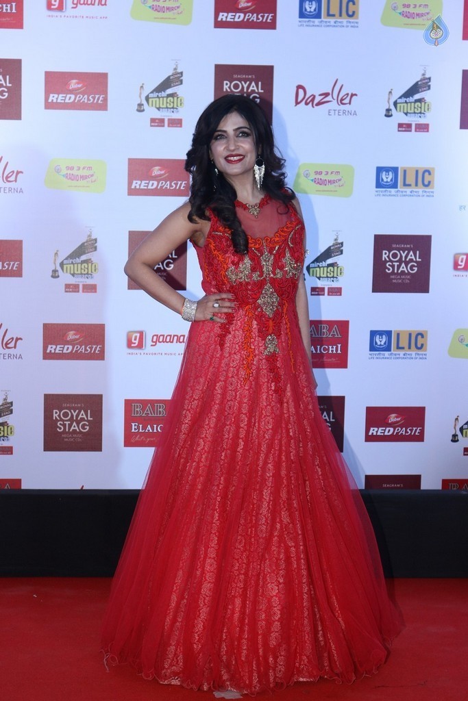 The Red Carpet of 9th Mirchi Music Awards - 98 / 105 photos