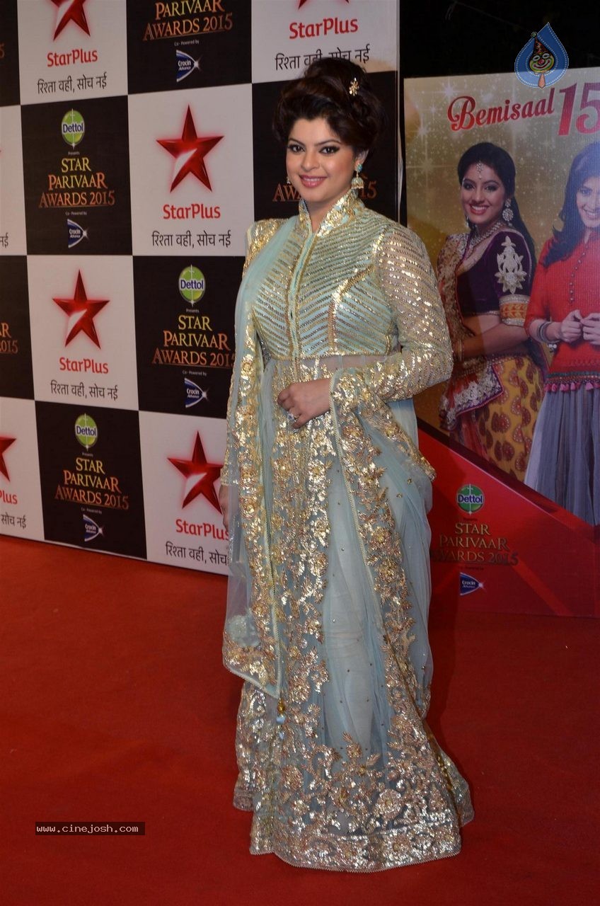 Top TV Celebs at the Star Parivaar Awards 2015 - 9 / 64 photos