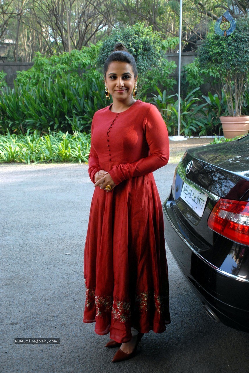 Vidya Balan at Cultural Hub Event - 2 / 39 photos